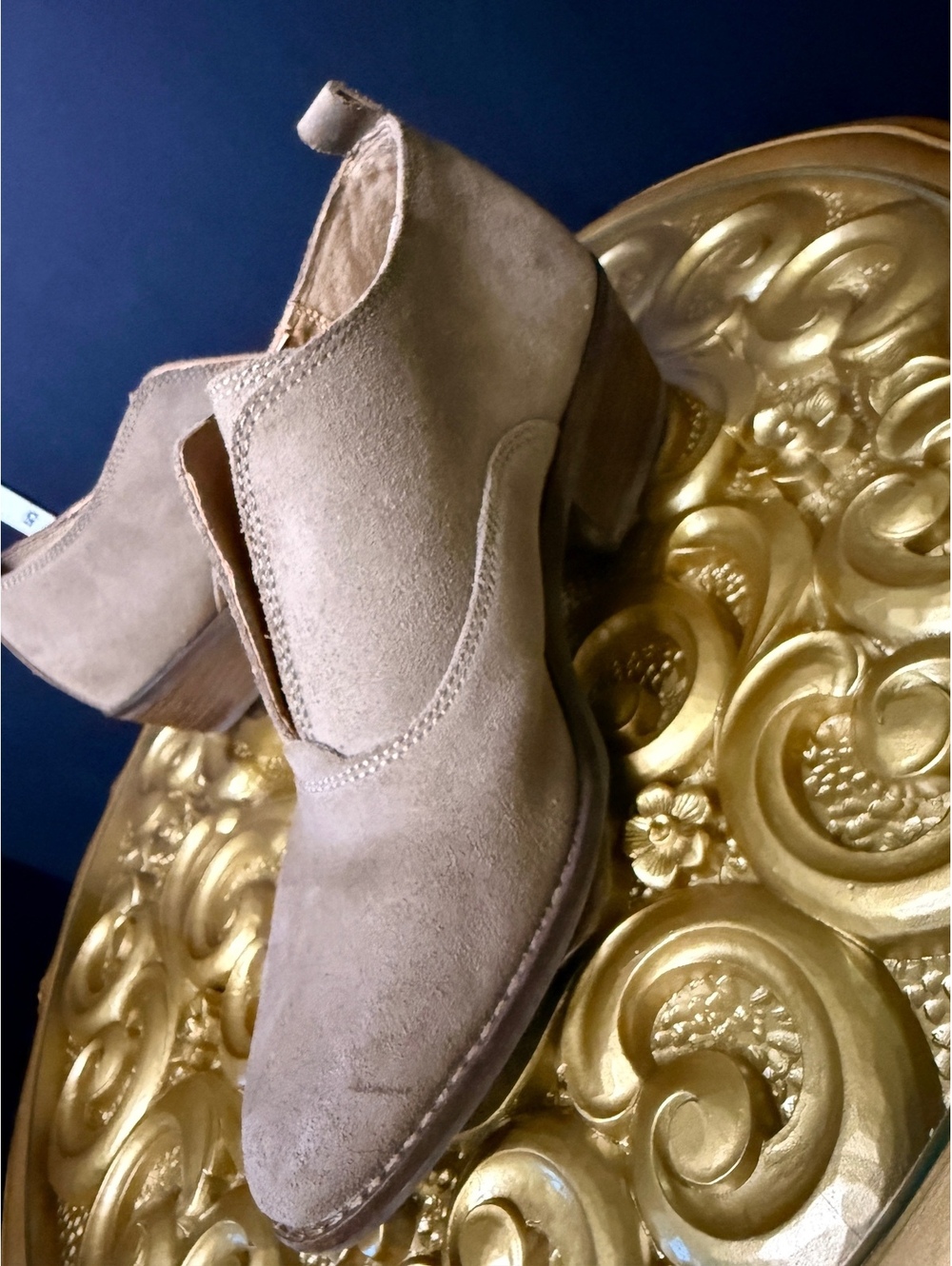 Lucky Brand Women’s Size 9 Taupe Suede Chelsea Ankle Booties